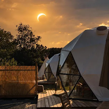 Escapade Insolite - Domes, Tipis, Aire De Camping-cars & Vans *
