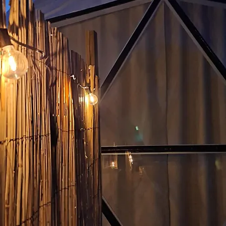 住宿加早餐酒店 Escapade Insolite - Domes, Tipis, Aire De Camping-cars & Vans
