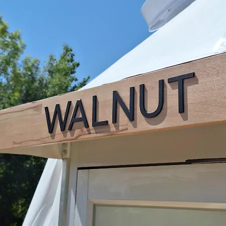 Escapade Insolite - Domes, Tipis, Aire De Camping-cars & Vans *