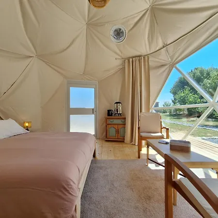 Escapade Insolite - Domes, Tipis, Aire De Camping-cars & Vans Saint-Pierre-de-Juillers