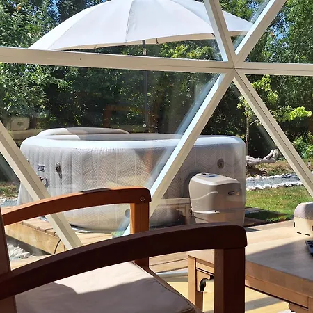 住宿加早餐酒店 Escapade Insolite - Domes, Tipis, Aire De Camping-cars & Vans