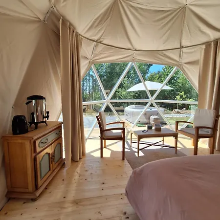 住宿加早餐酒店 Escapade Insolite - Domes, Tipis, Aire De Camping-cars & Vans