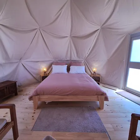 Escapade Insolite - Domes, Tipis, Aire De Camping-cars & Vans *