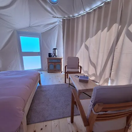 Escapade Insolite - Domes, Tipis, Aire De Camping-cars & Vans *