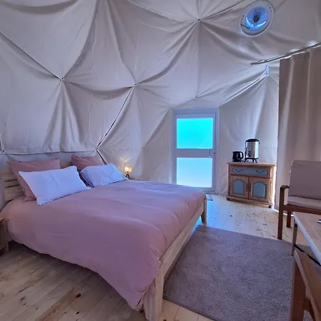 Escapade Insolite - Domes, Tipis, Aire De Camping-cars & Vans * Saint-Pierre-de-Juillers