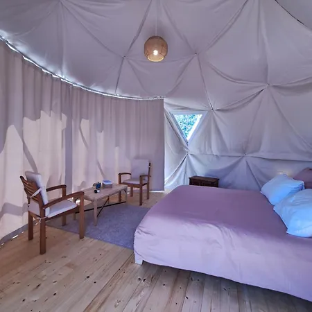 Escapade Insolite - Domes, Tipis, Aire De Camping-cars & Vans Saint-Pierre-de-Juillers
