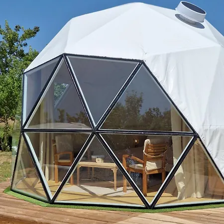 Escapade Insolite - Domes, Tipis, Aire De Camping-cars & Vans * Saint-Pierre-de-Juillers