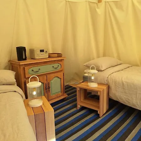 住宿加早餐酒店 Escapade Insolite - Domes, Tipis, Aire De Camping-cars & Vans
