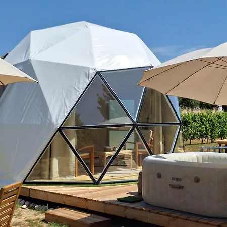Escapade Insolite - Domes, Tipis, Aire De Camping-cars & Vans 住宿加早餐酒店 Saint-Pierre-de-Juillers