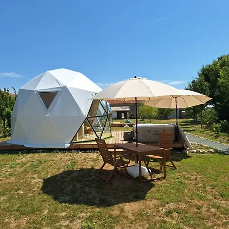 Escapade Insolite - Domes, Tipis, Aire De Camping-cars & Vans *