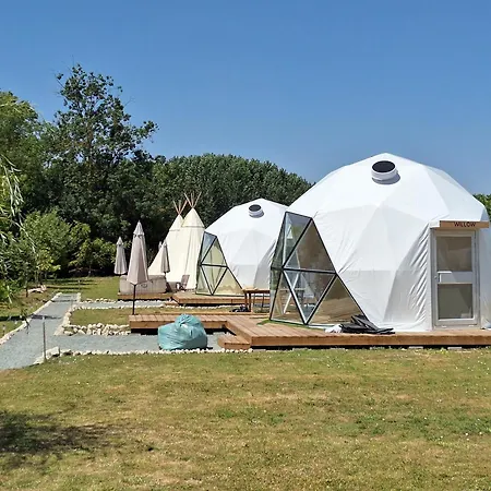 Escapade Insolite - Domes, Tipis, Aire De Camping-cars & Vans *