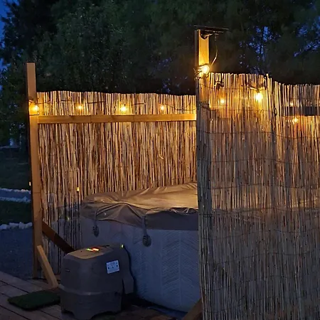 住宿加早餐酒店 Escapade Insolite - Domes, Tipis, Aire De Camping-cars & Vans Saint-Pierre-de-Juillers